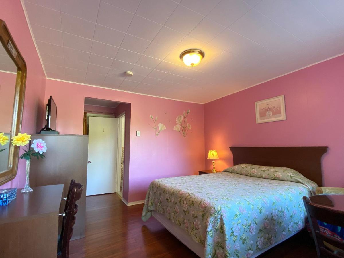 Motel Des Erables Coteau-du-Lac Eksteriør bilde