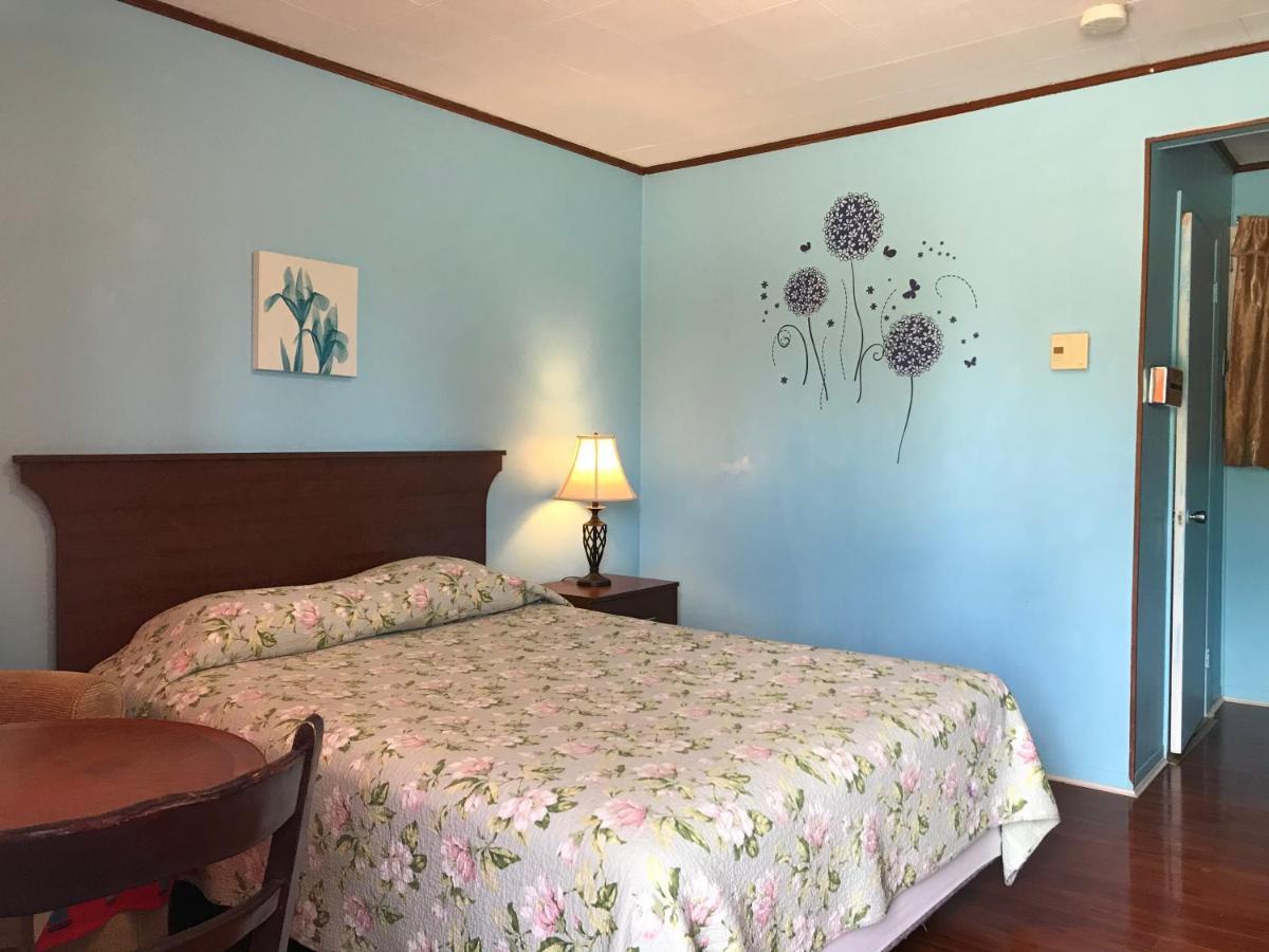 Motel Des Erables Coteau-du-Lac Eksteriør bilde