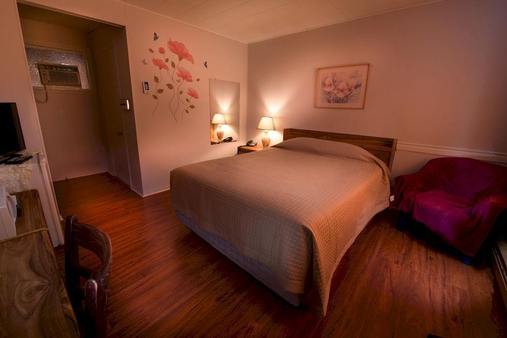 Motel Des Erables Coteau-du-Lac Eksteriør bilde